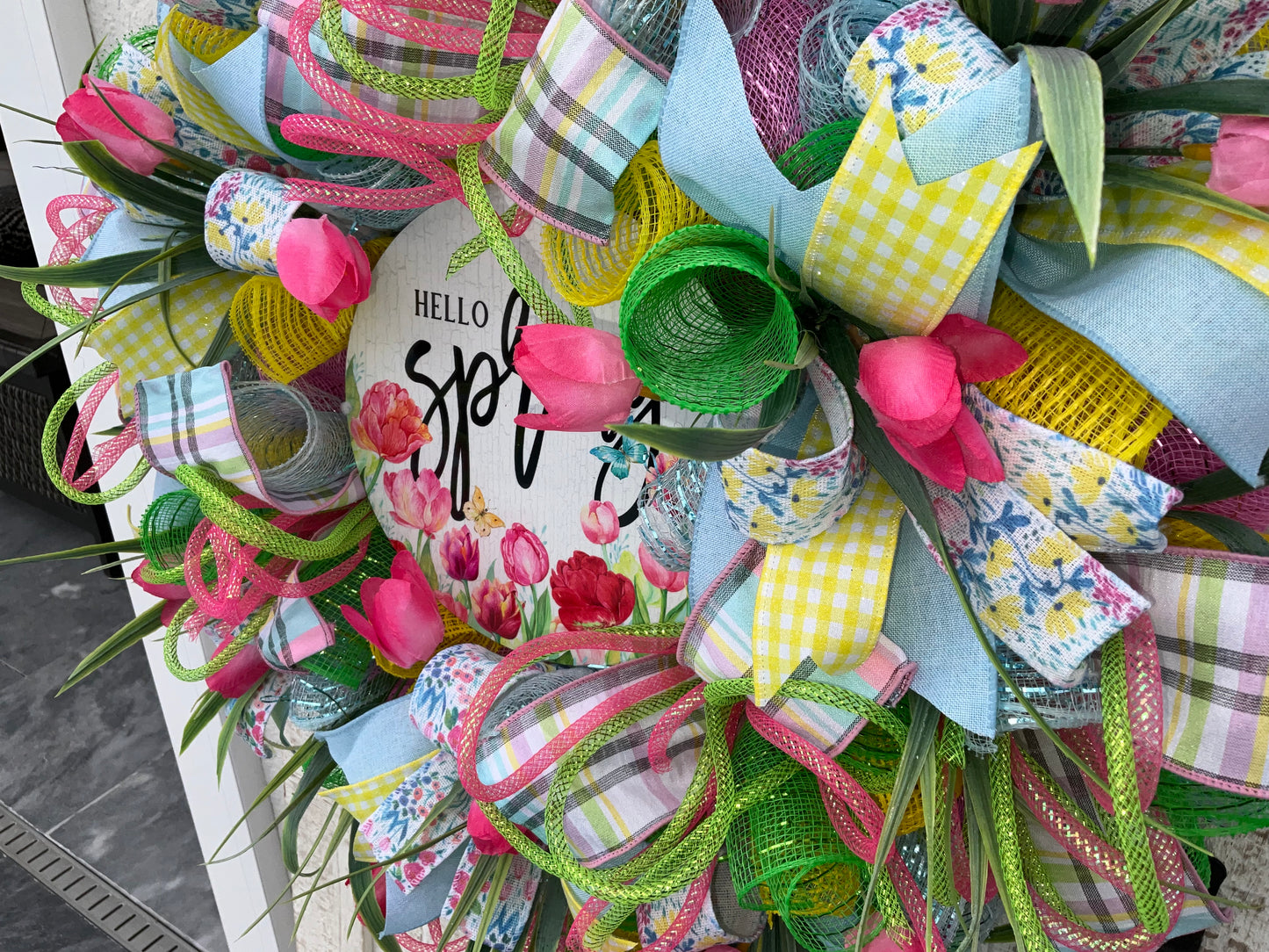 Spring Wreath for Front Door Tulip Wreath Gift for Mom Gift for Her Spring Decoration Spring Deco Easter Wreath Spring Door Hanger