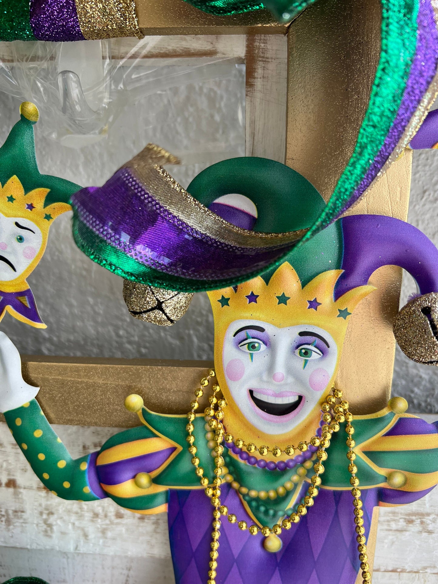 Mardi Gras Bead Jester Wreath Decoration for Front Door Mardi Gras Frame Wreath with Beads for Front Door